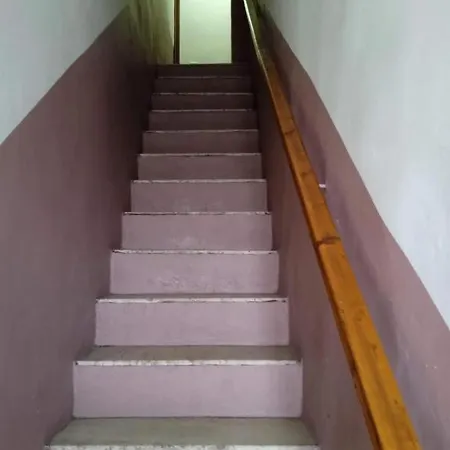 In & Out Apartment