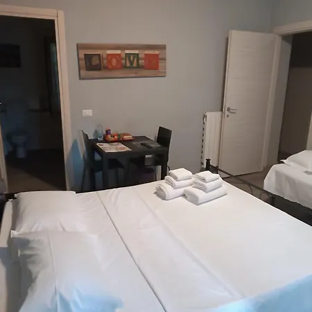 In & Out * Πάρμα